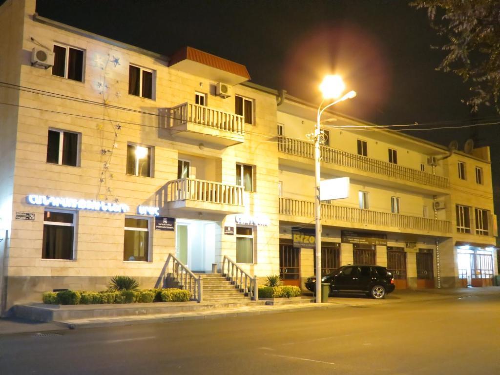 White House Hotel Γιερεβάν Εξωτερικό φωτογραφία