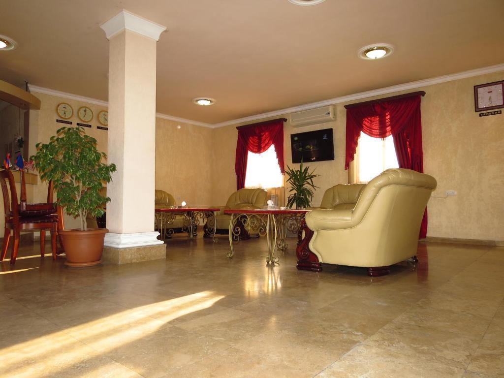 White House Hotel Γιερεβάν Εξωτερικό φωτογραφία